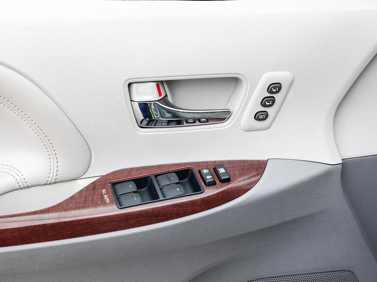 2012 Toyota Sienna Limited 7-Passenger Photo