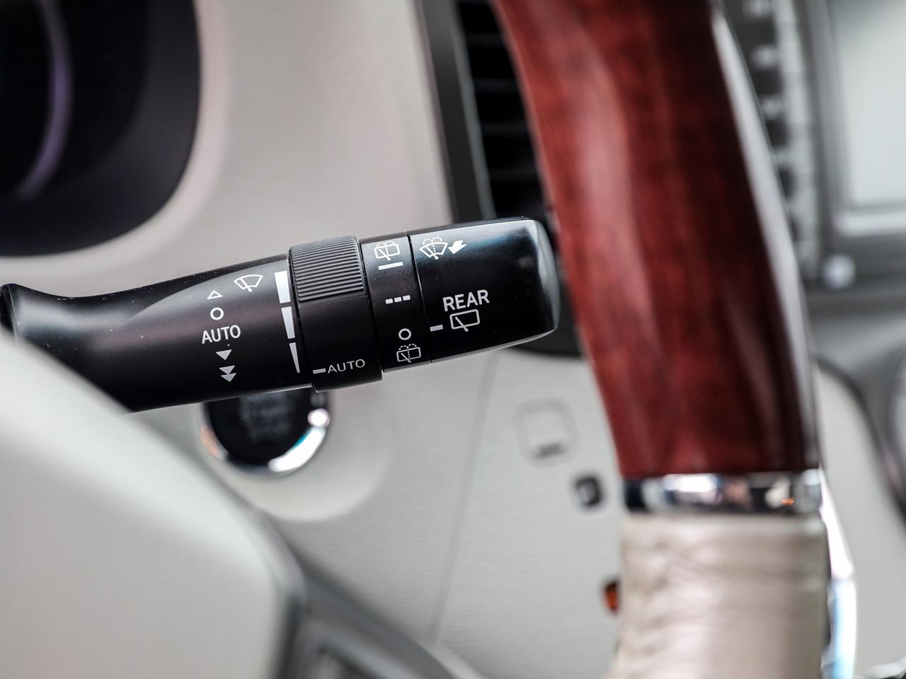 2012 Toyota Sienna Limited 7-Passenger Photo