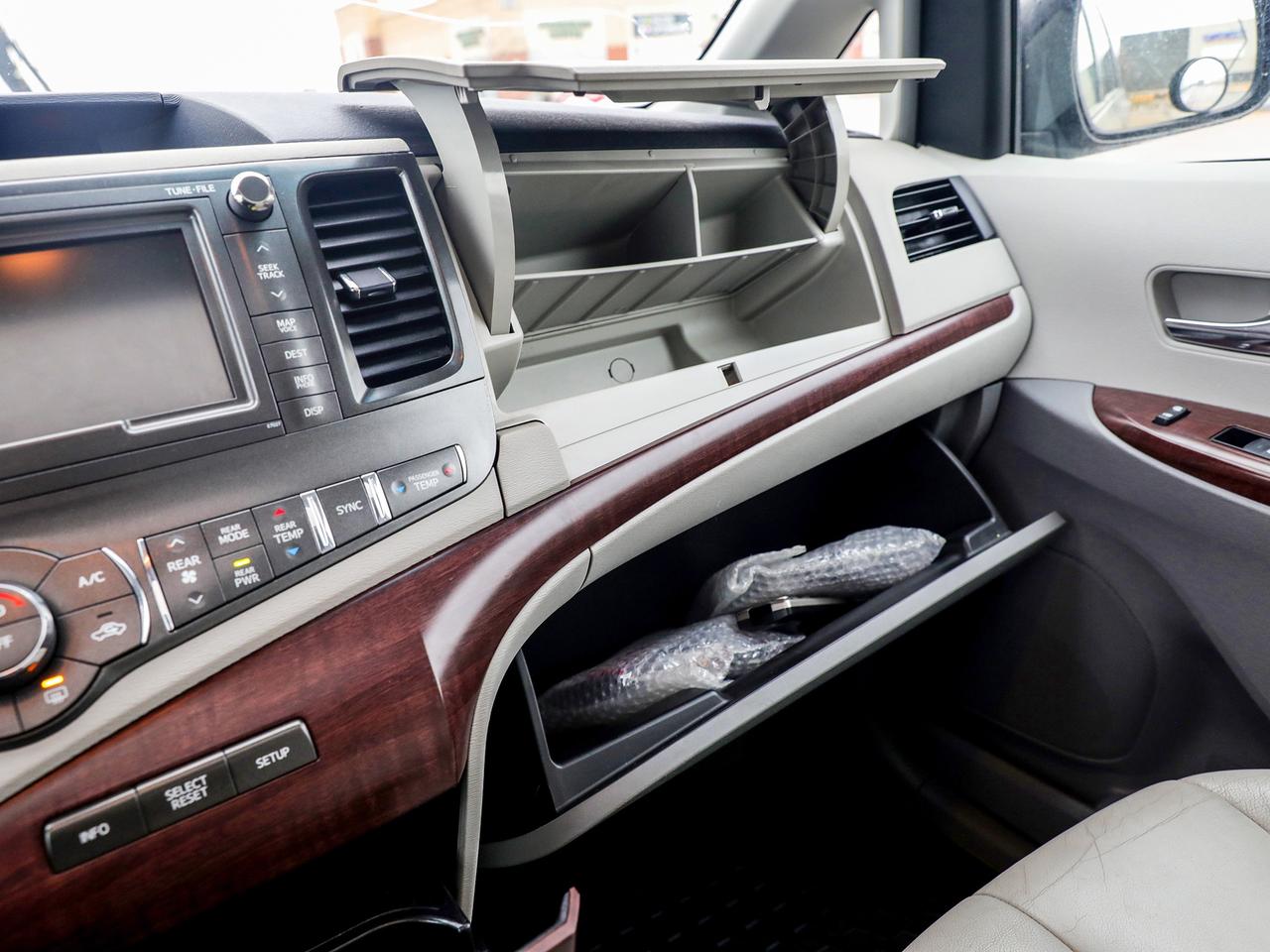 2012 Toyota Sienna Limited 7-Passenger Photo