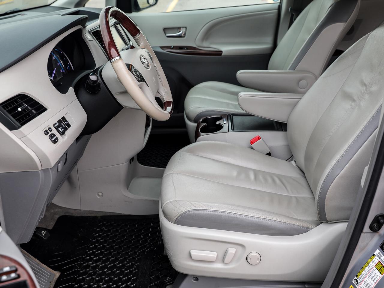 2012 Toyota Sienna Limited 7-Passenger Photo