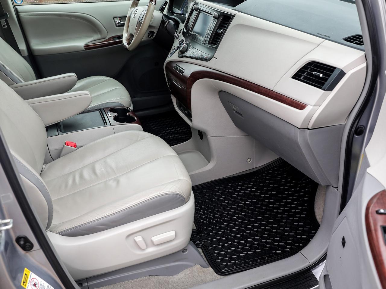 2012 Toyota Sienna Limited 7-Passenger Photo