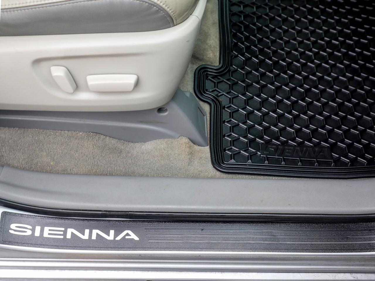 2012 Toyota Sienna Limited 7-Passenger Photo