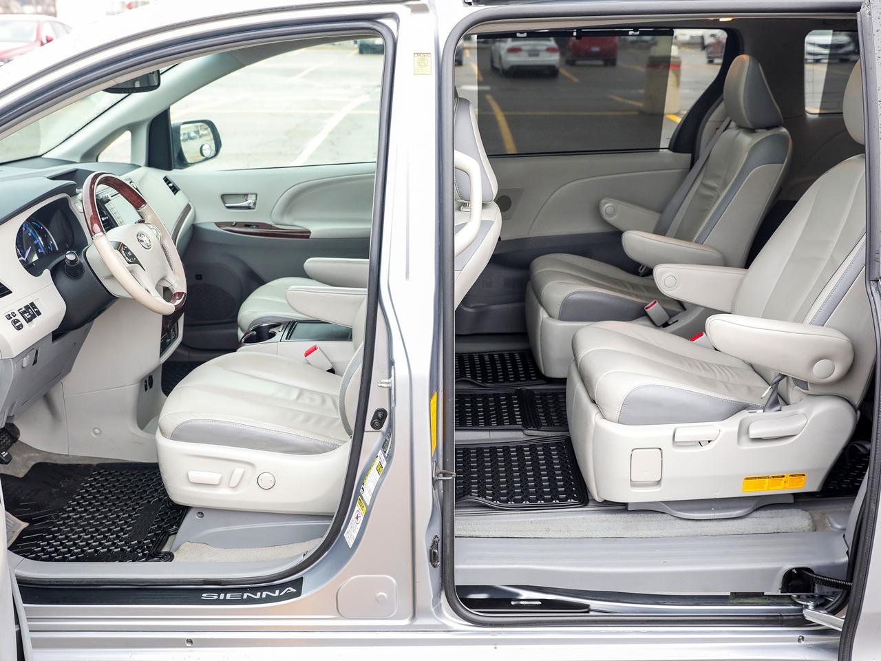 2012 Toyota Sienna Limited 7-Passenger Photo