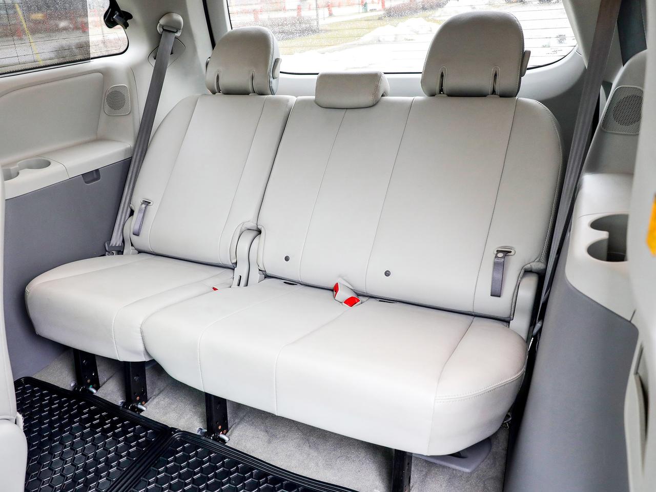 2012 Toyota Sienna Limited 7-Passenger Photo