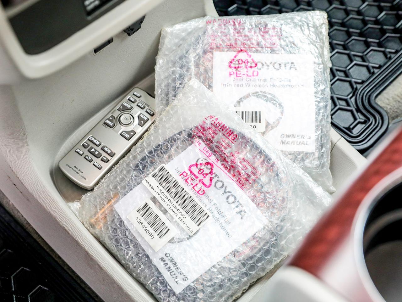 2012 Toyota Sienna Limited 7-Passenger Photo