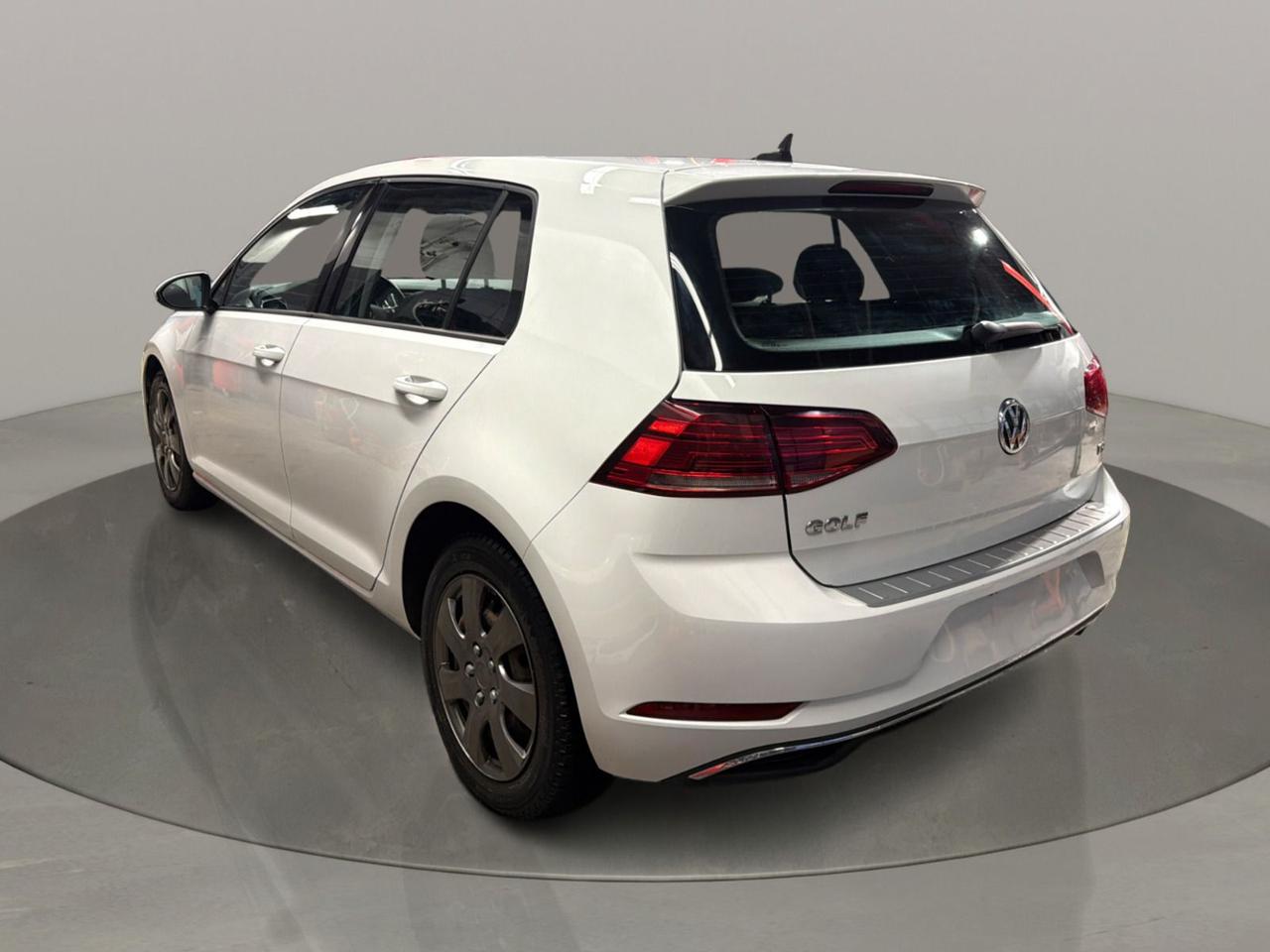 2018 Volkswagen Golf TSI Photo