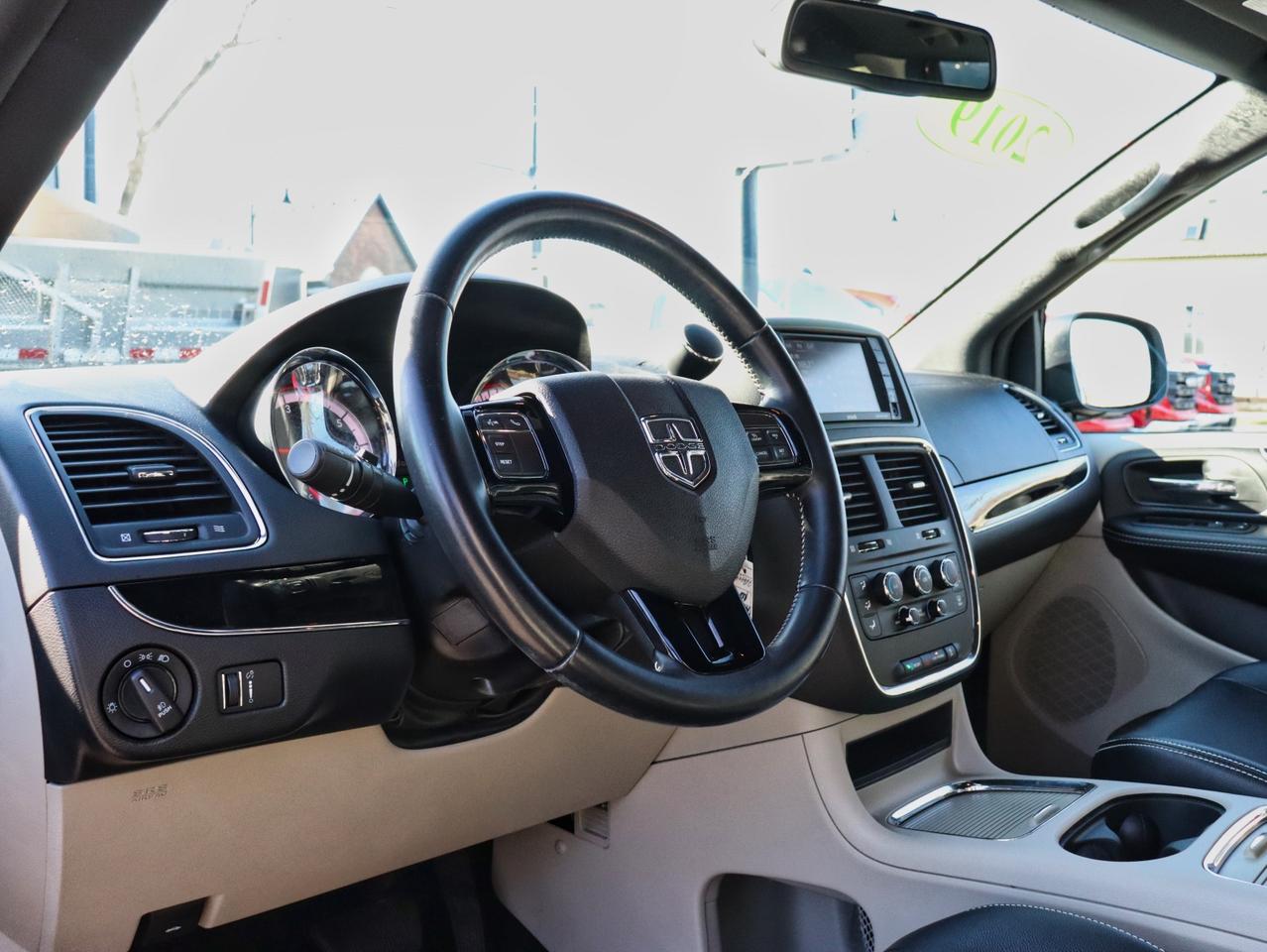 2019 Dodge Grand Caravan SE Photo