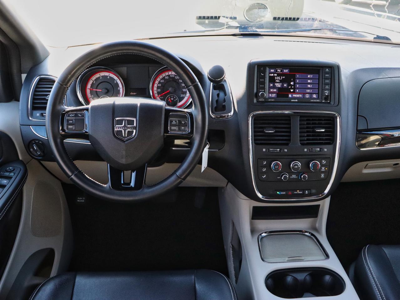 2019 Dodge Grand Caravan SE Photo