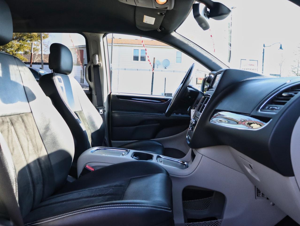 2019 Dodge Grand Caravan SE Photo