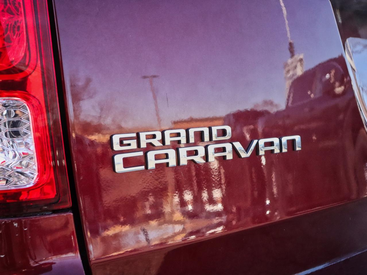 2019 Dodge Grand Caravan SE Photo