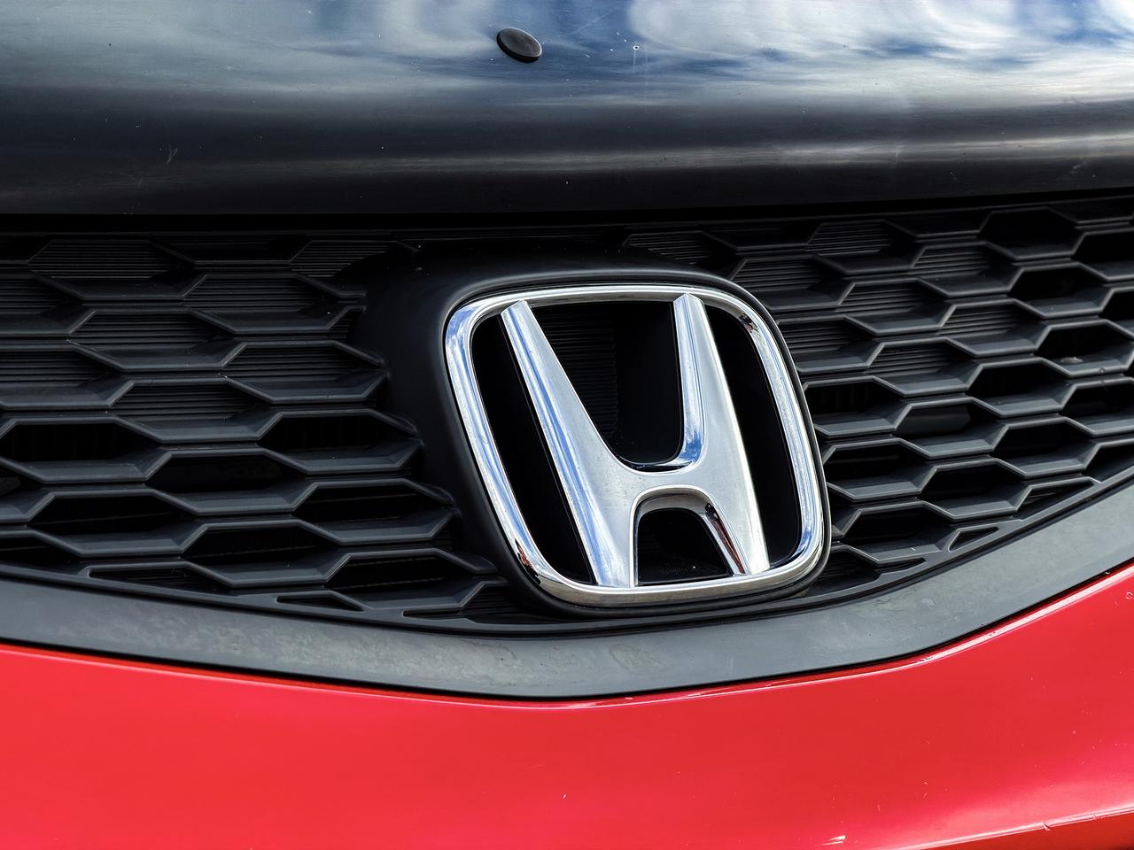 2012 Honda Civic EX-L w/Tech Pkg. Photo