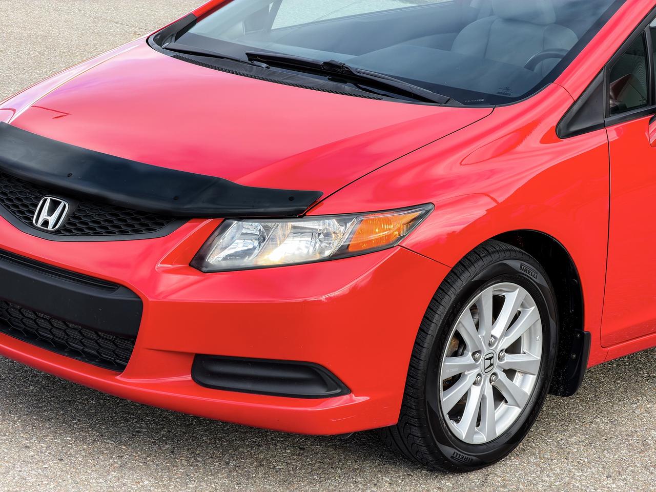 2012 Honda Civic EX-L w/Tech Pkg. Photo