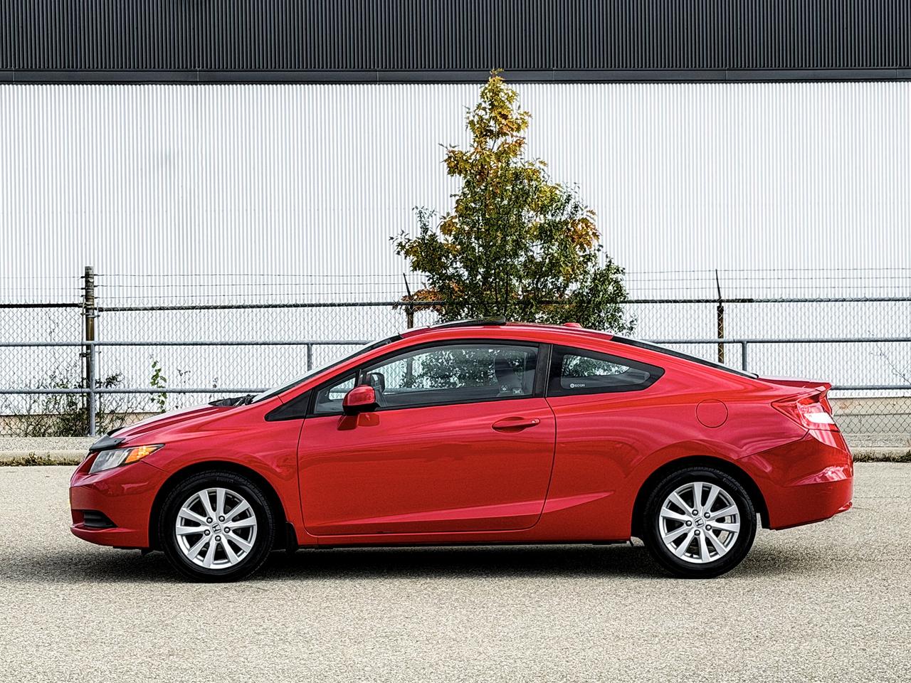 2012 Honda Civic EX-L w/Tech Pkg. Photo