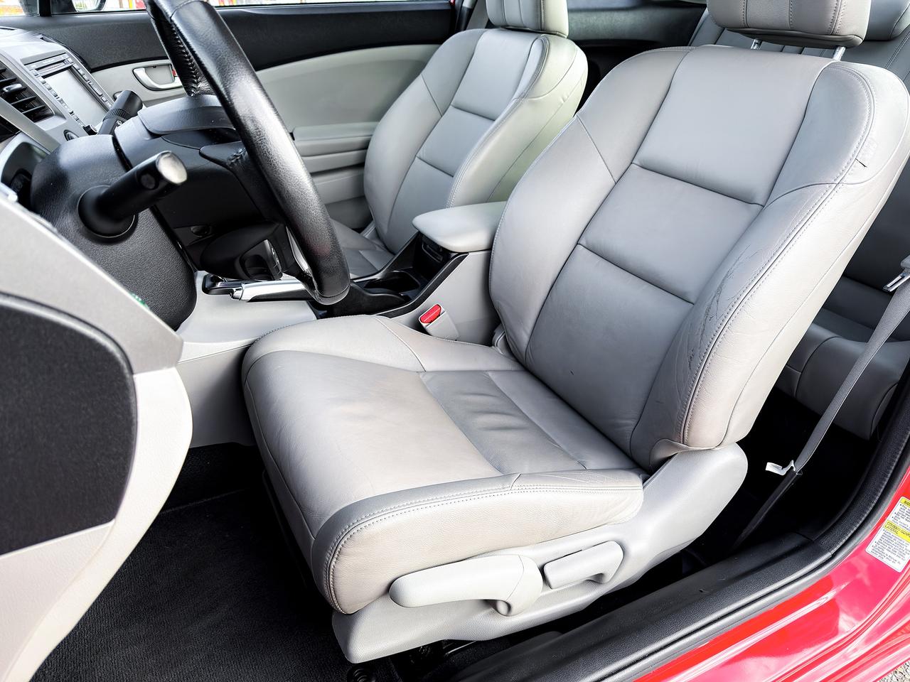 2012 Honda Civic EX-L w/Tech Pkg. Photo