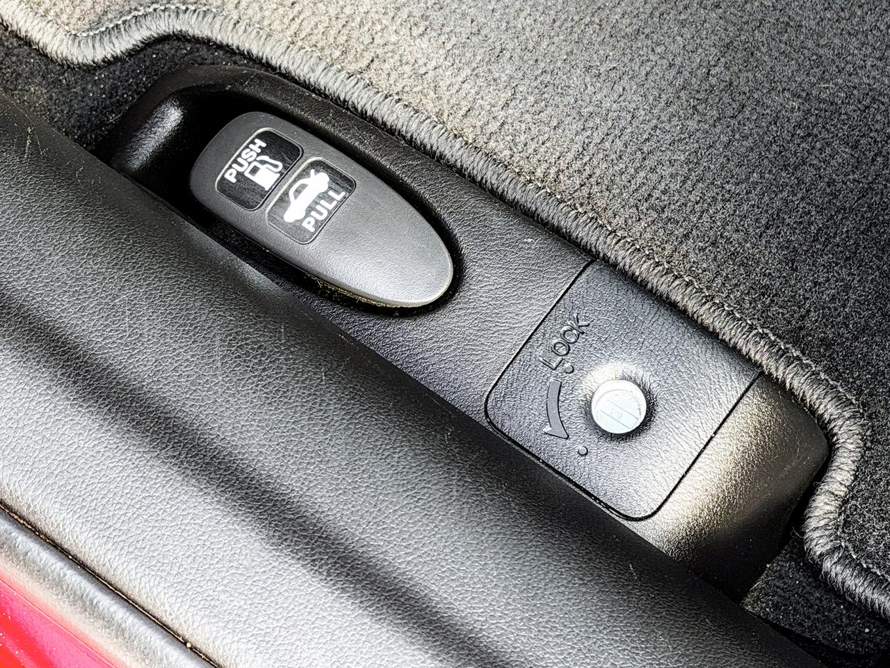 2012 Honda Civic EX-L w/Tech Pkg. Photo