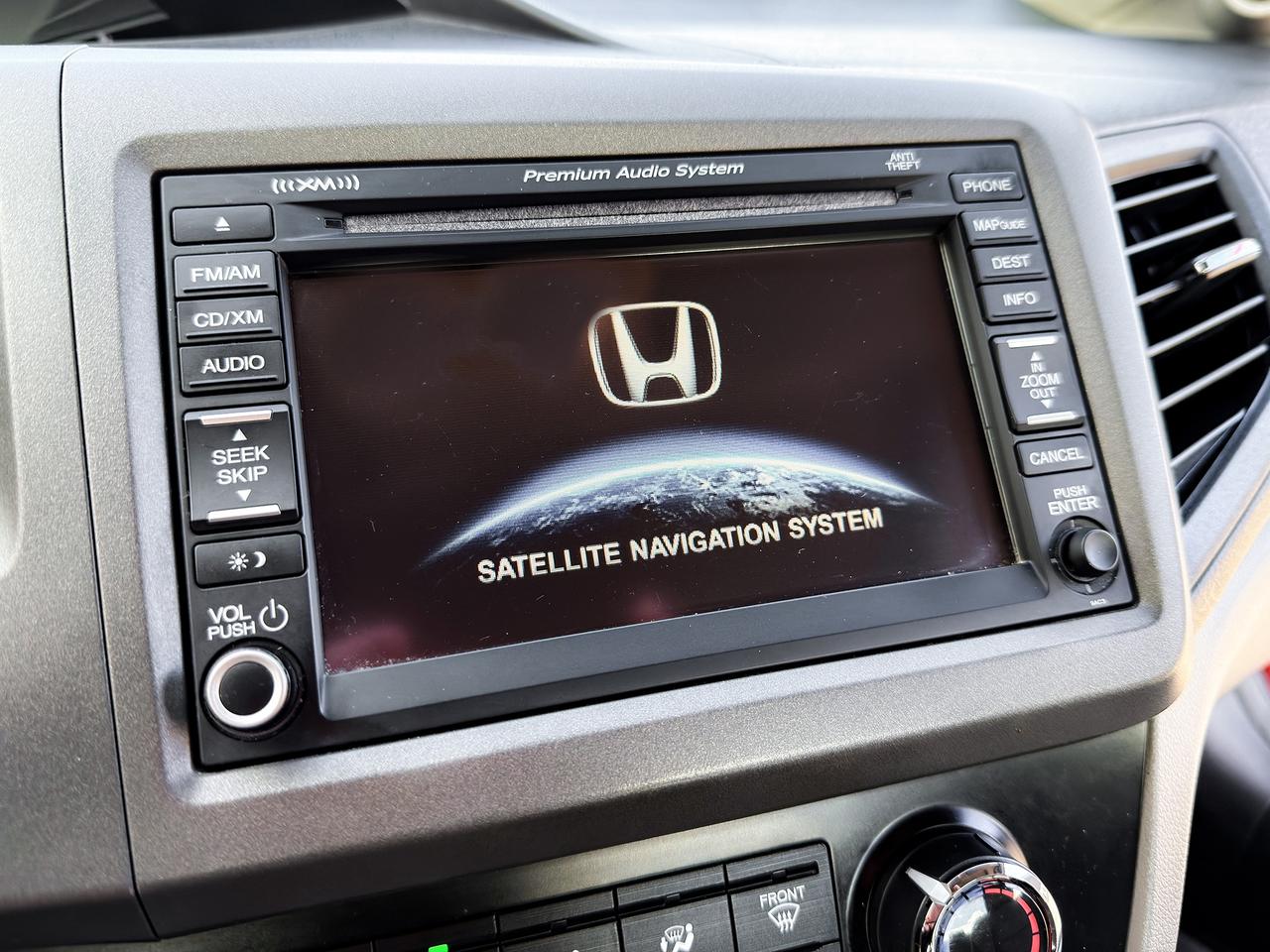 2012 Honda Civic EX-L w/Tech Pkg. Photo