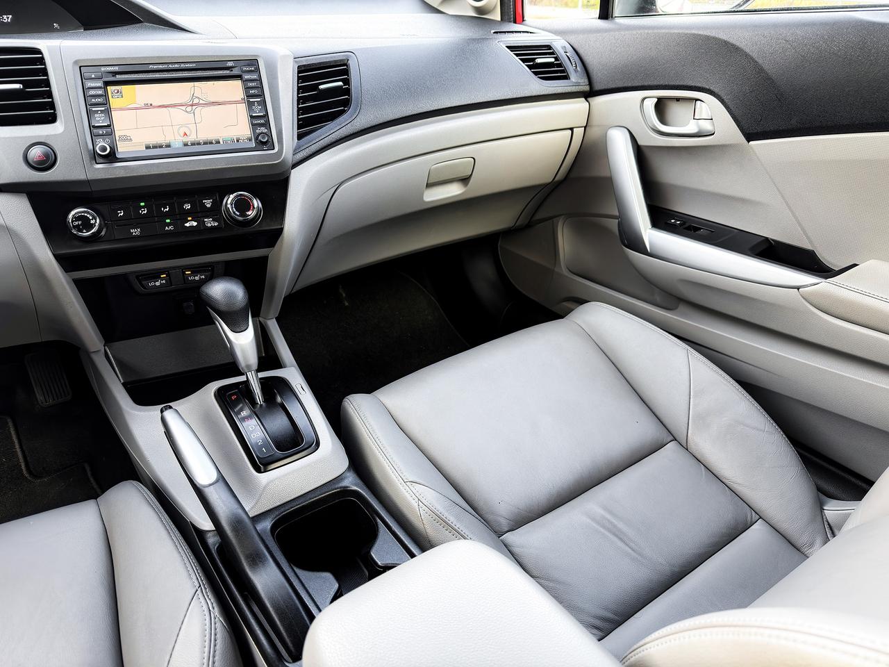 2012 Honda Civic EX-L w/Tech Pkg. Photo