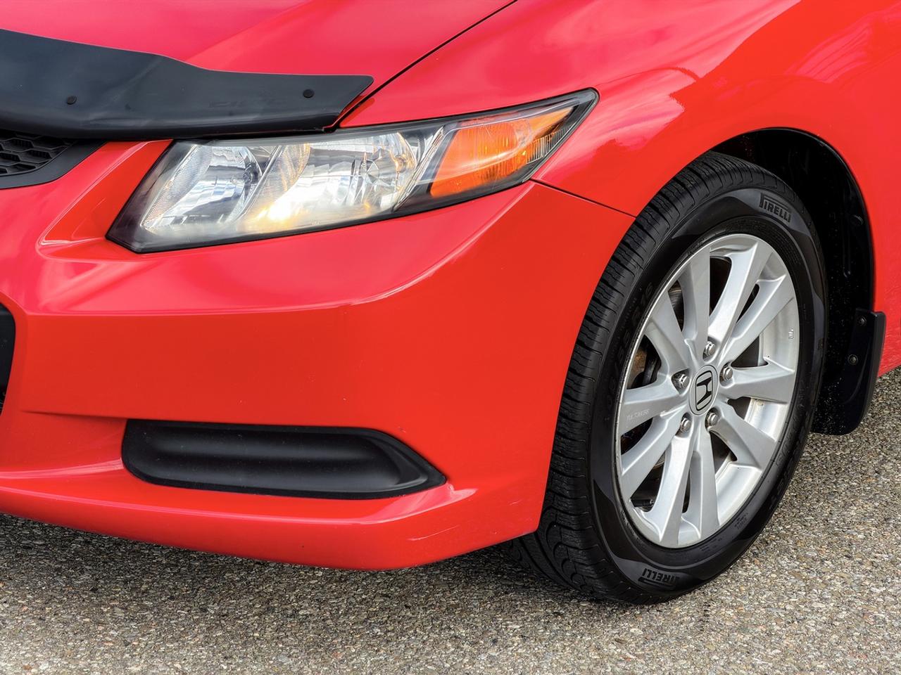2012 Honda Civic EX-L w/Tech Pkg. Photo