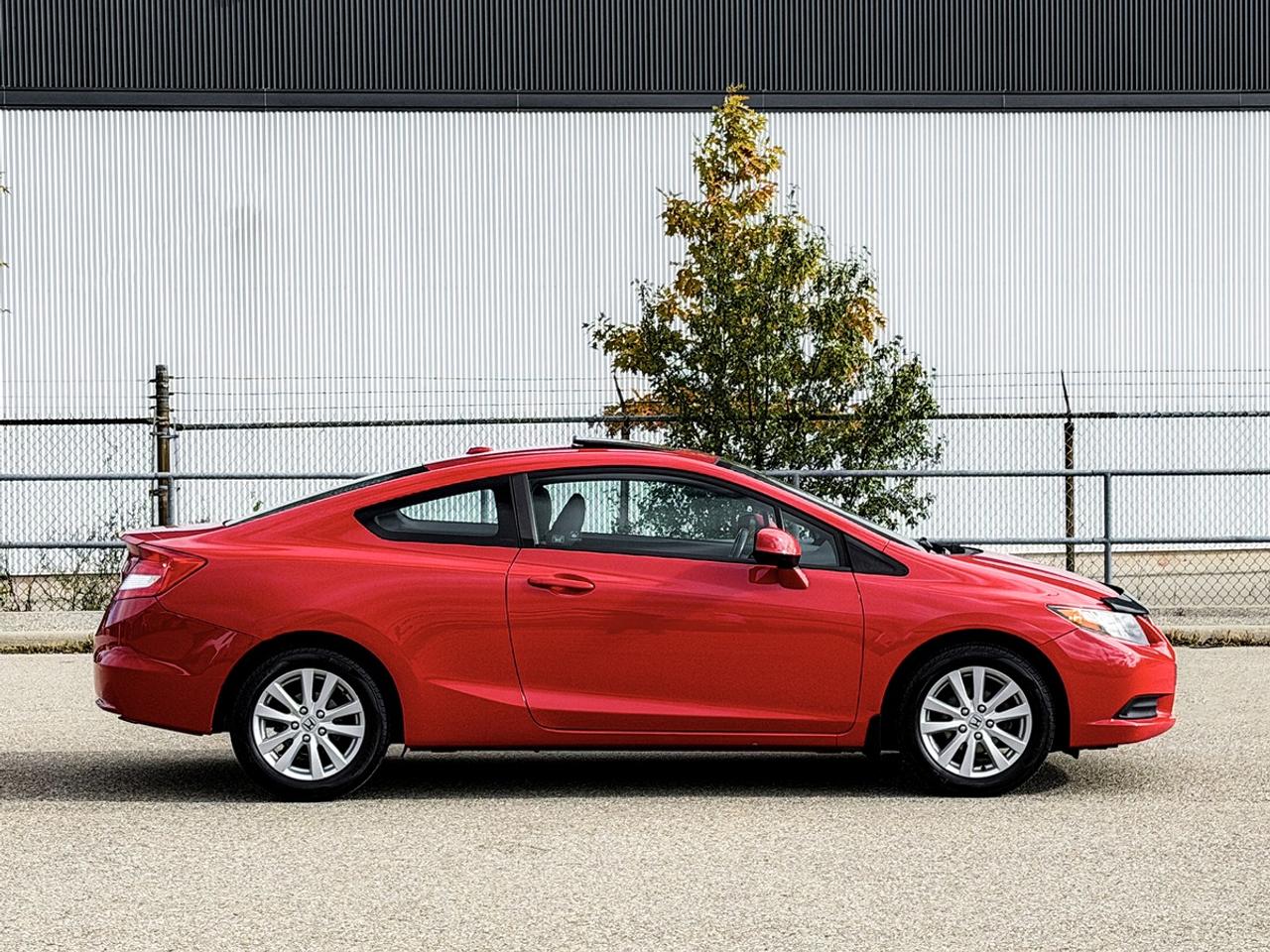 2012 Honda Civic EX-L w/Tech Pkg. Photo