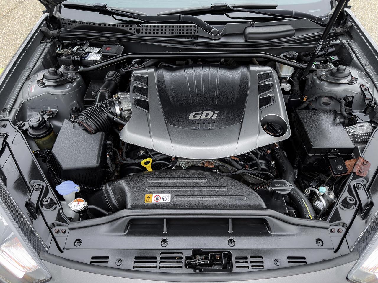 2013 Hyundai Genesis 3.8 GT Track Pkg Photo