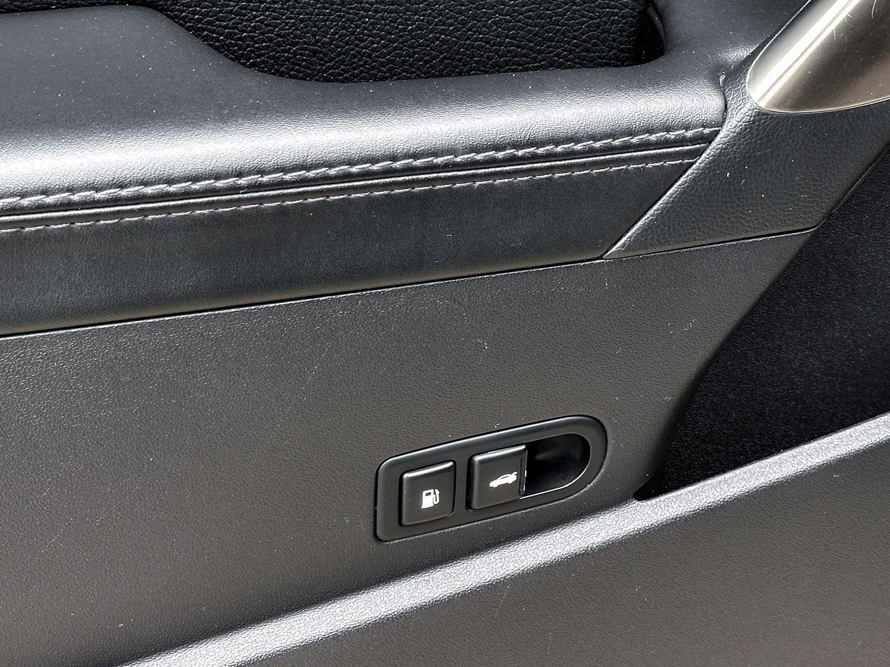 2013 Hyundai Genesis 3.8 GT Track Pkg Photo