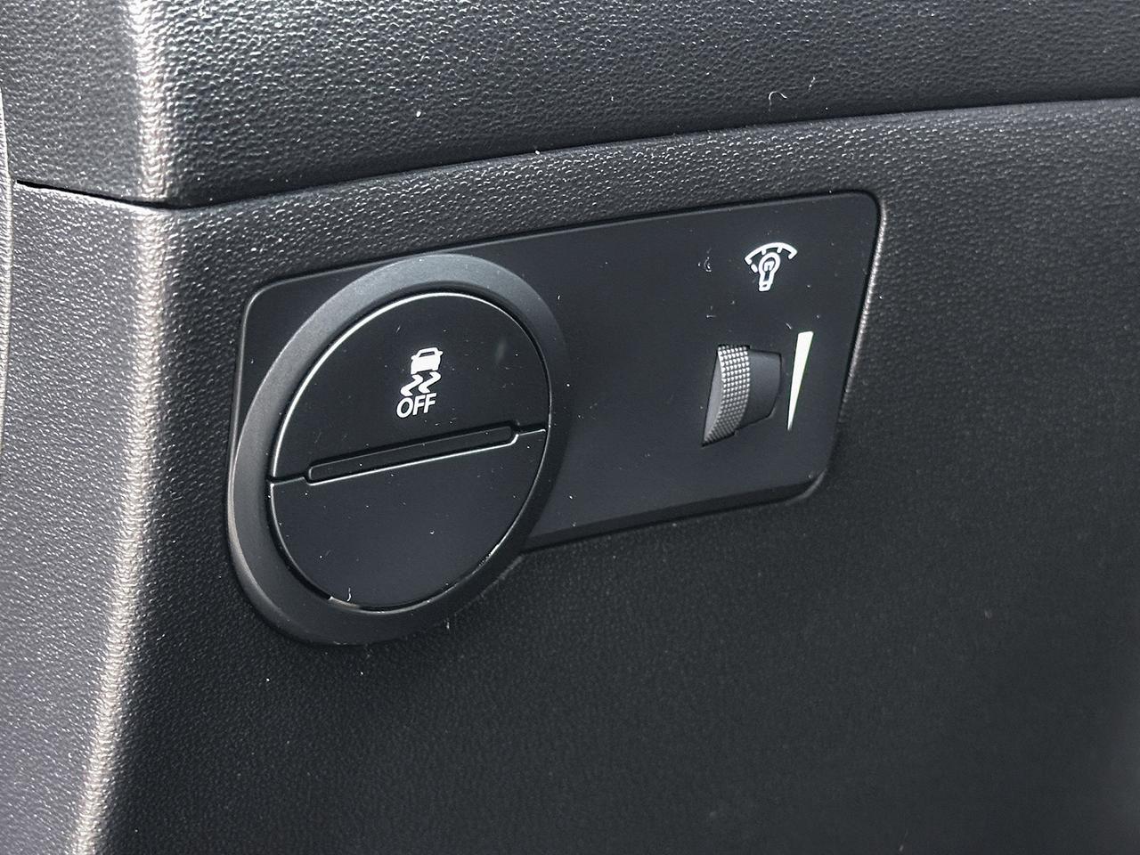 2013 Hyundai Genesis 3.8 GT Track Pkg Photo