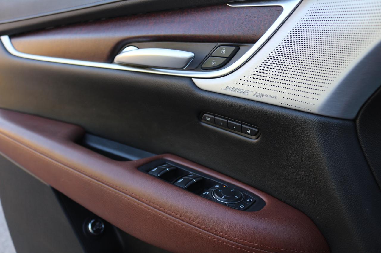 2022 Cadillac XT5 Sport Photo