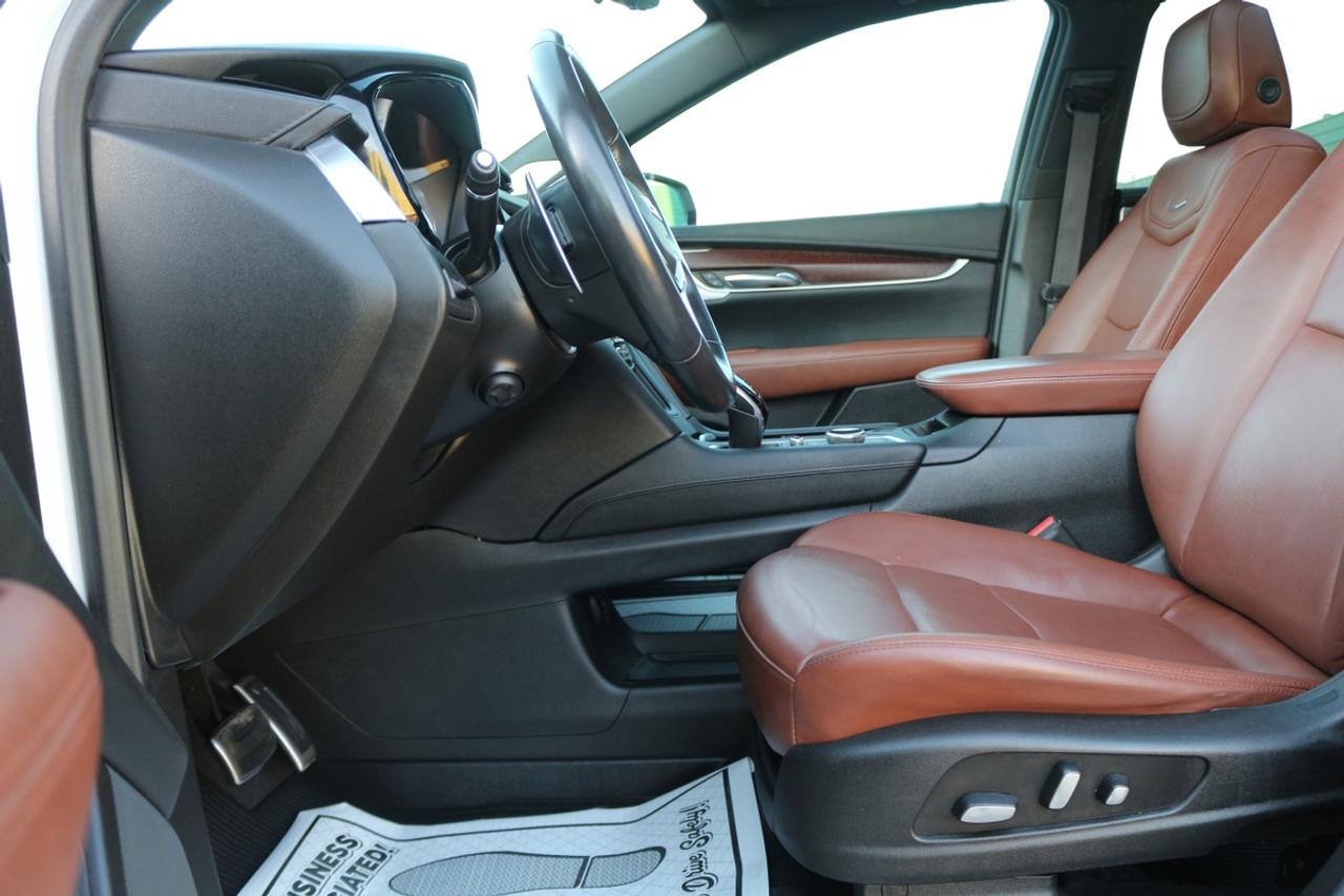 2022 Cadillac XT5 Sport Photo