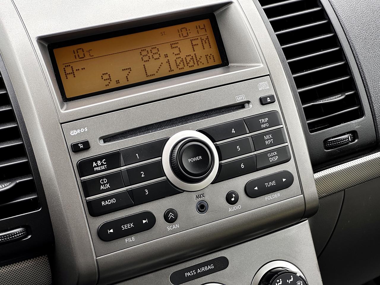 2009 Nissan Sentra S FE+ Photo