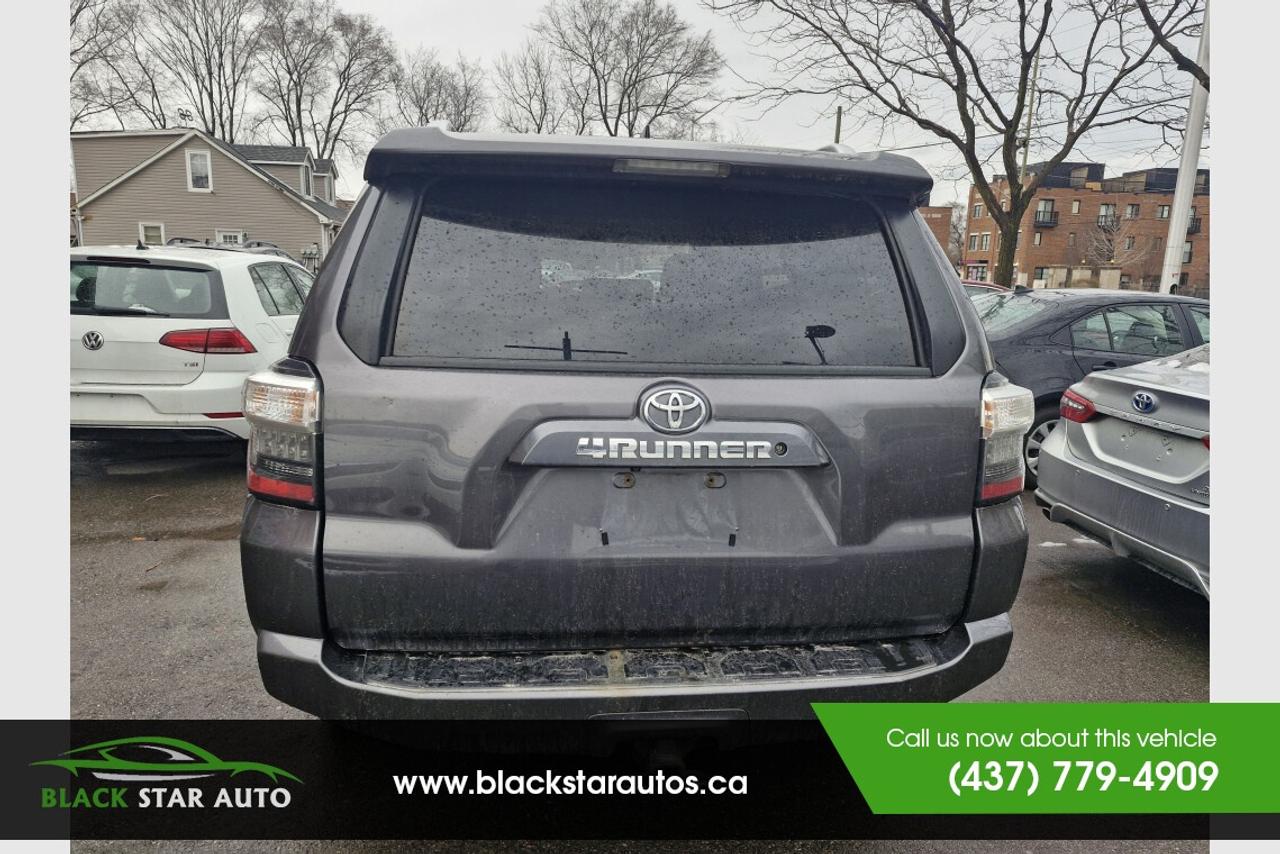 2016 Toyota 4Runner SR5 Photo