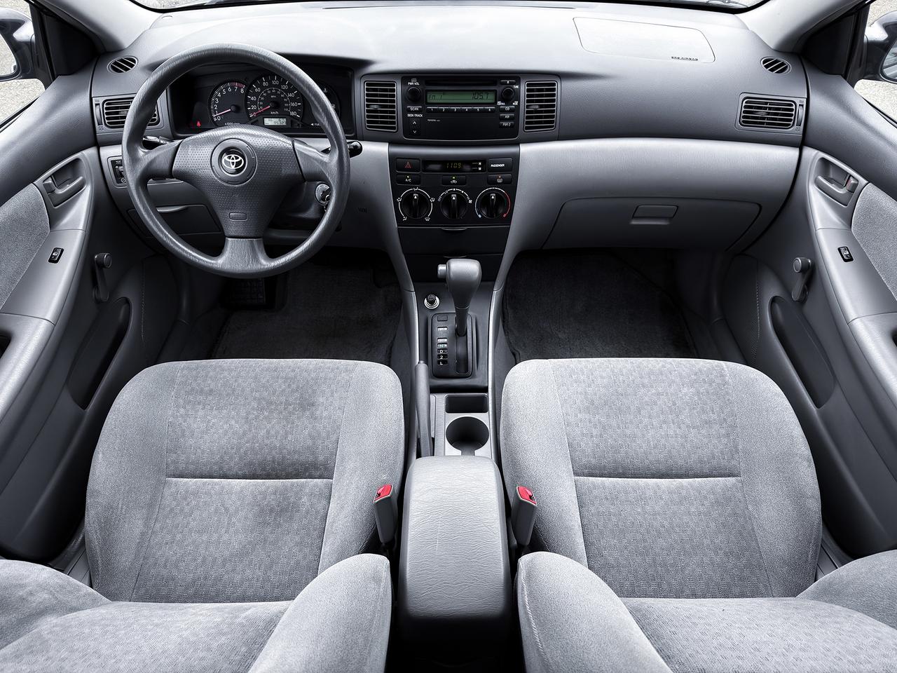 2004 Toyota Corolla CE Photo