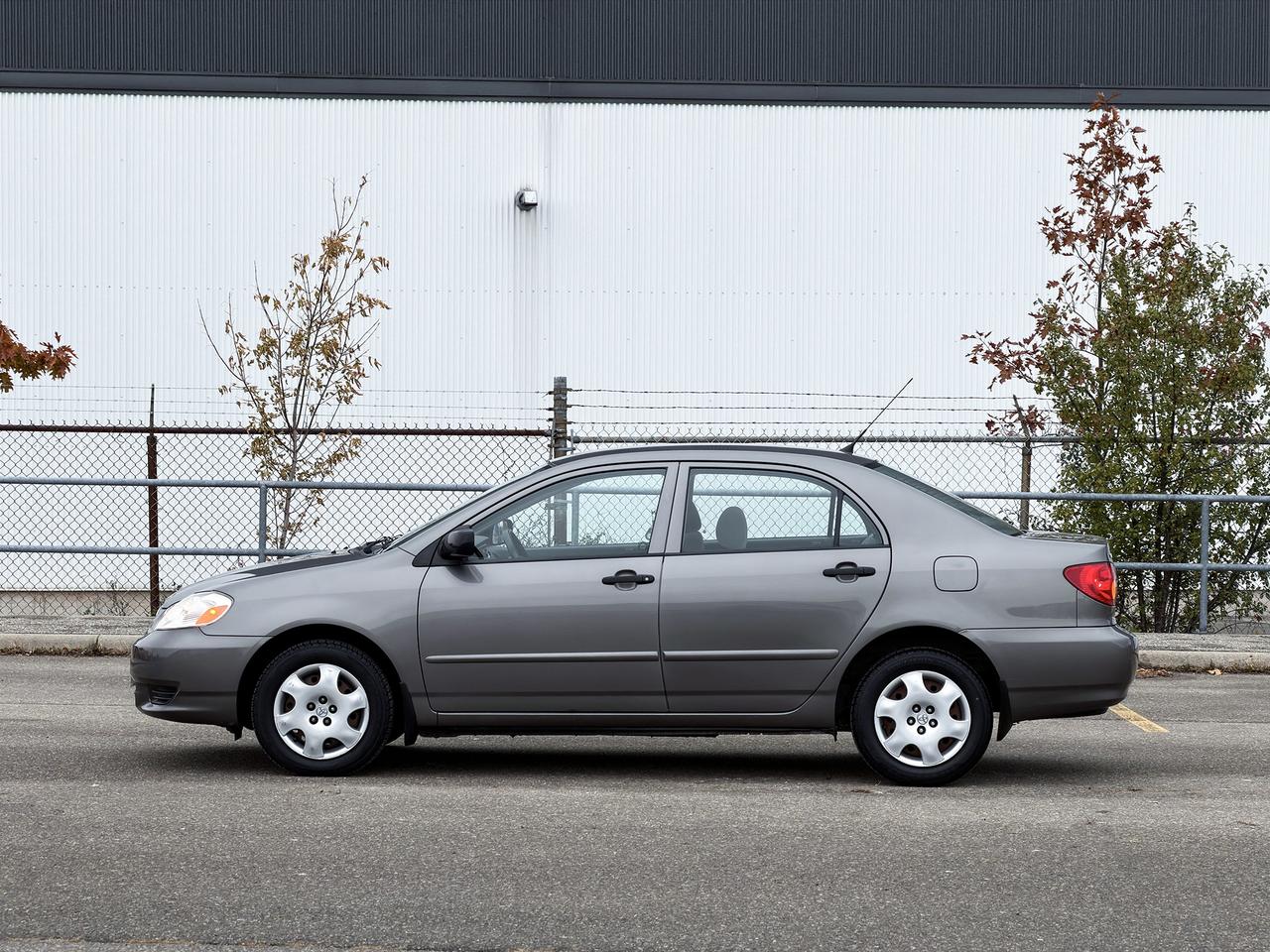 2004 Toyota Corolla CE Photo