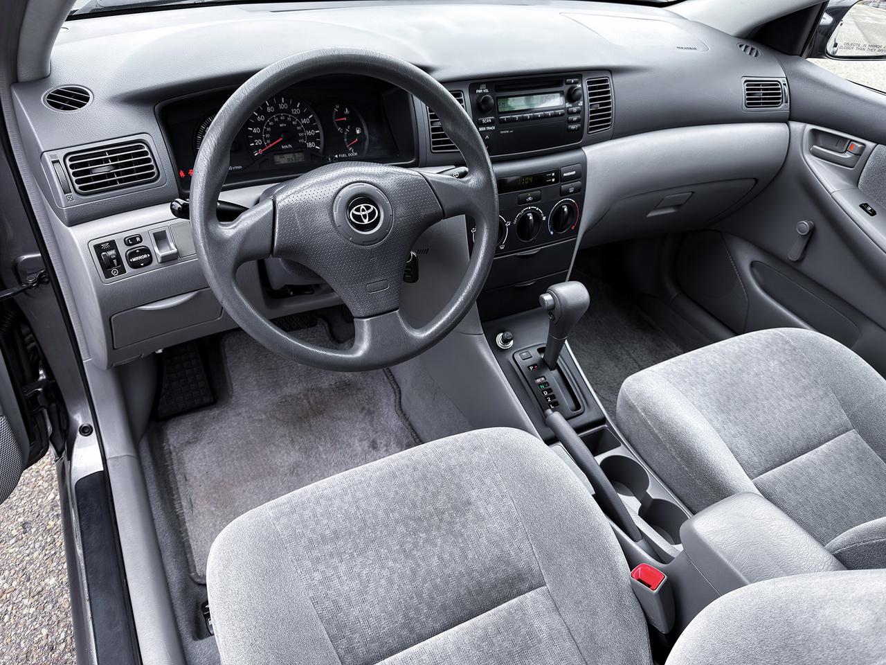 2004 Toyota Corolla CE Photo