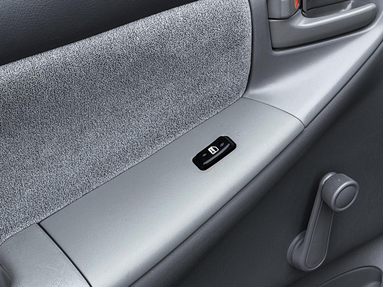 2004 Toyota Corolla CE Photo