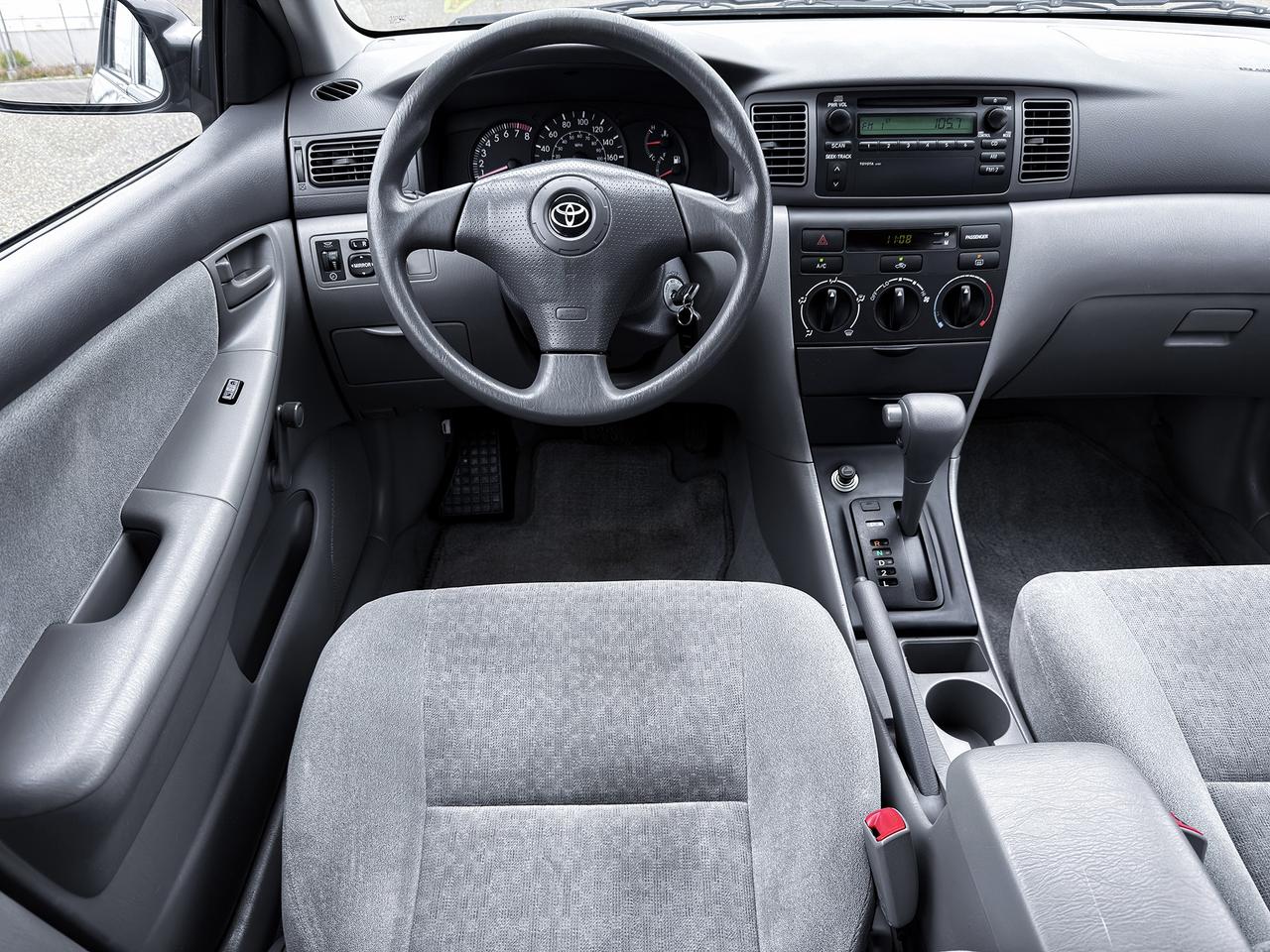 2004 Toyota Corolla CE Photo