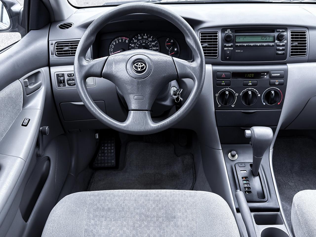 2004 Toyota Corolla CE Photo