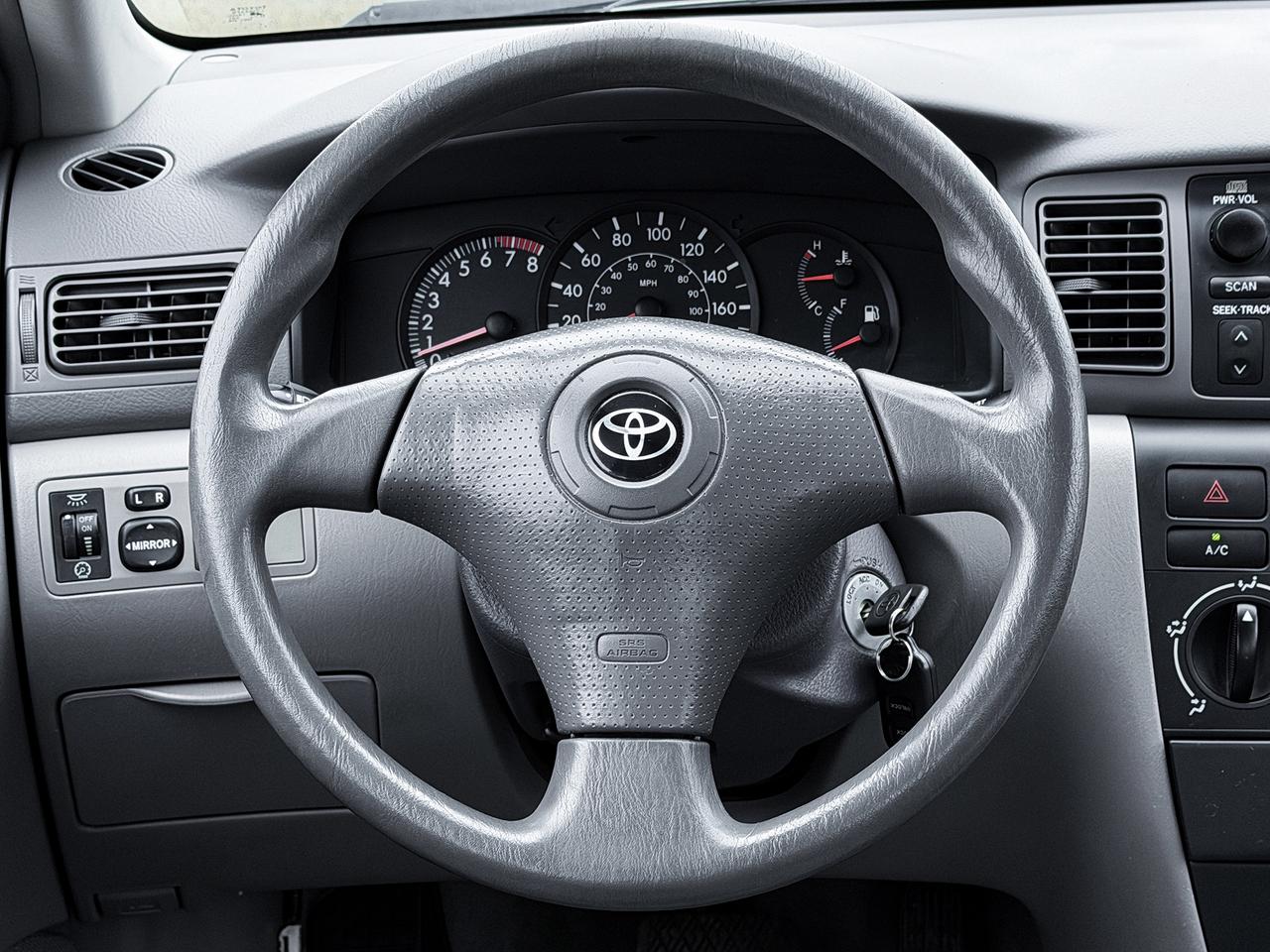 2004 Toyota Corolla CE Photo