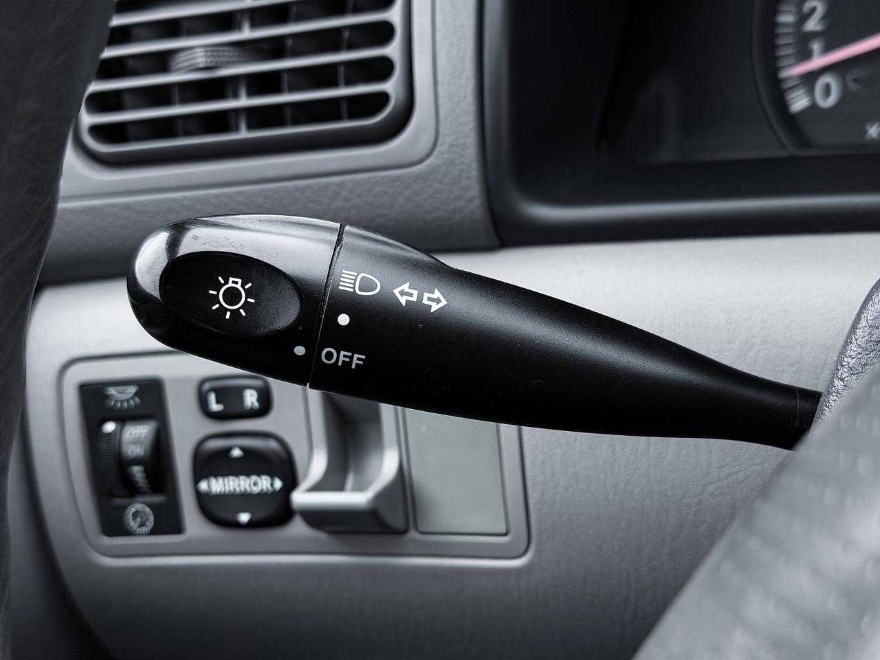 2004 Toyota Corolla CE Photo