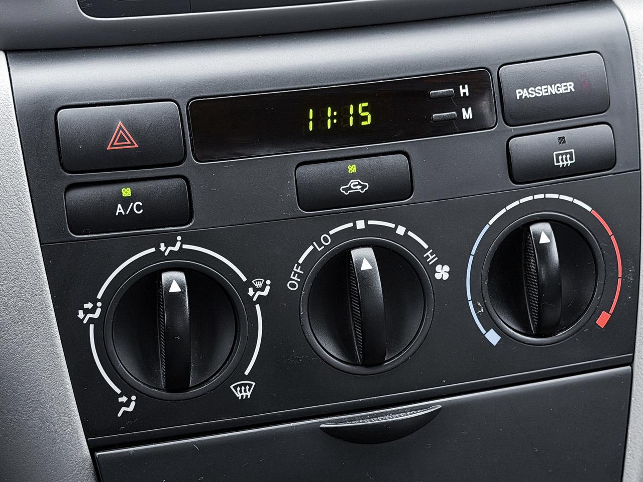 2004 Toyota Corolla CE Photo