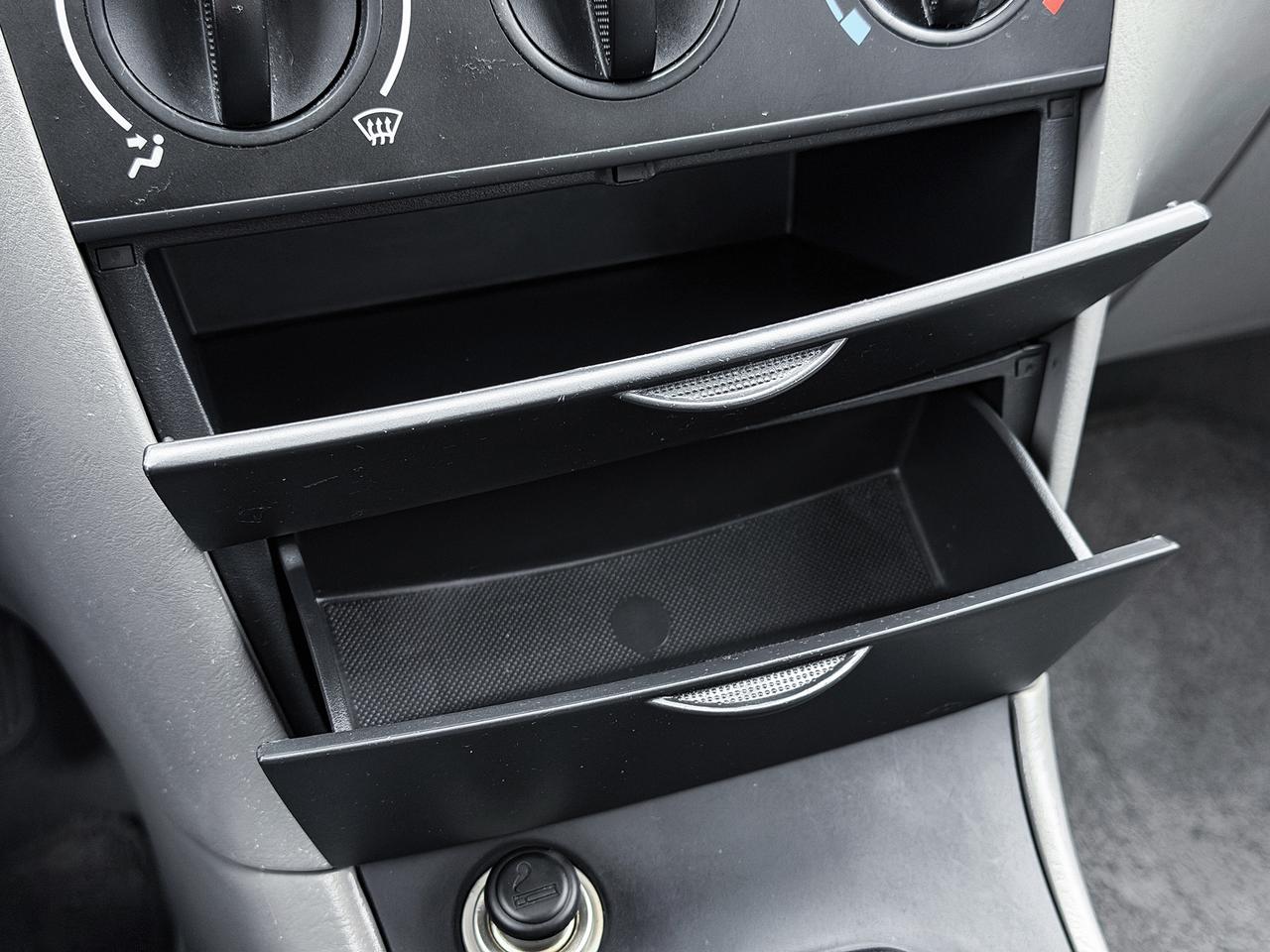 2004 Toyota Corolla CE Photo