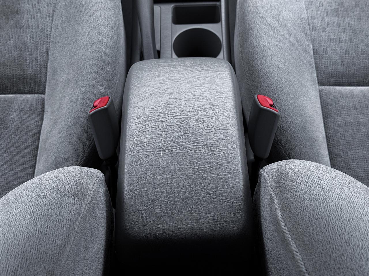 2004 Toyota Corolla CE Photo