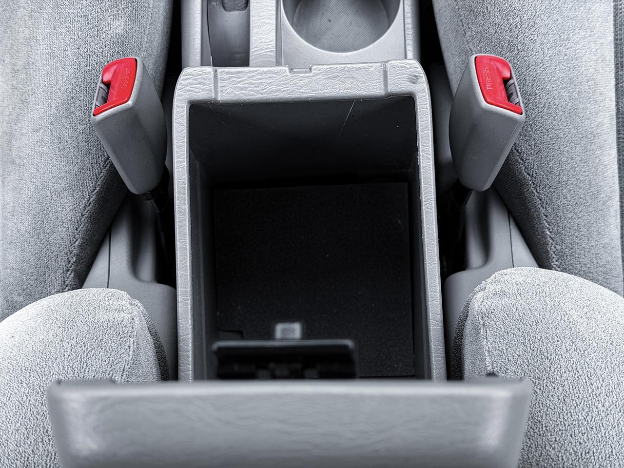 2004 Toyota Corolla CE Photo