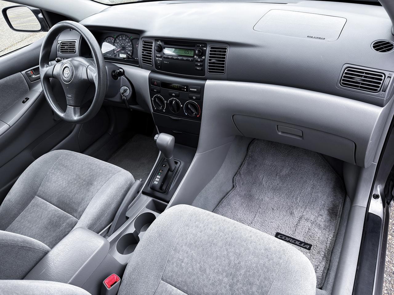 2004 Toyota Corolla CE Photo