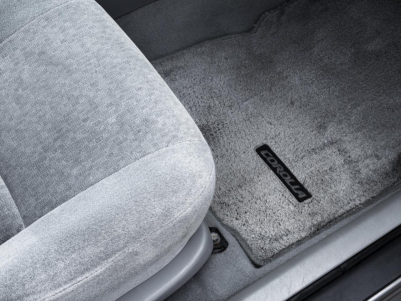 2004 Toyota Corolla CE Photo