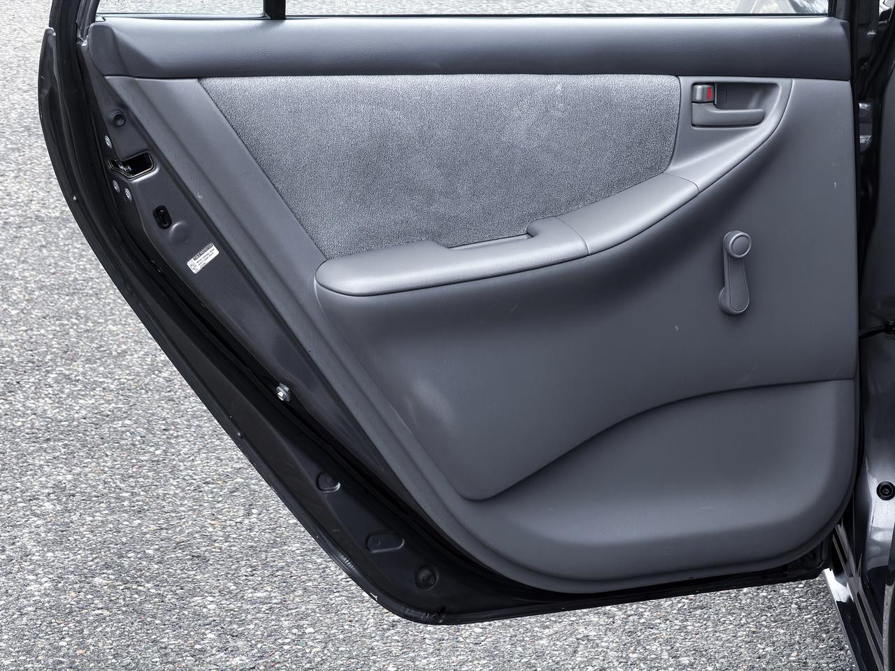 2004 Toyota Corolla CE Photo