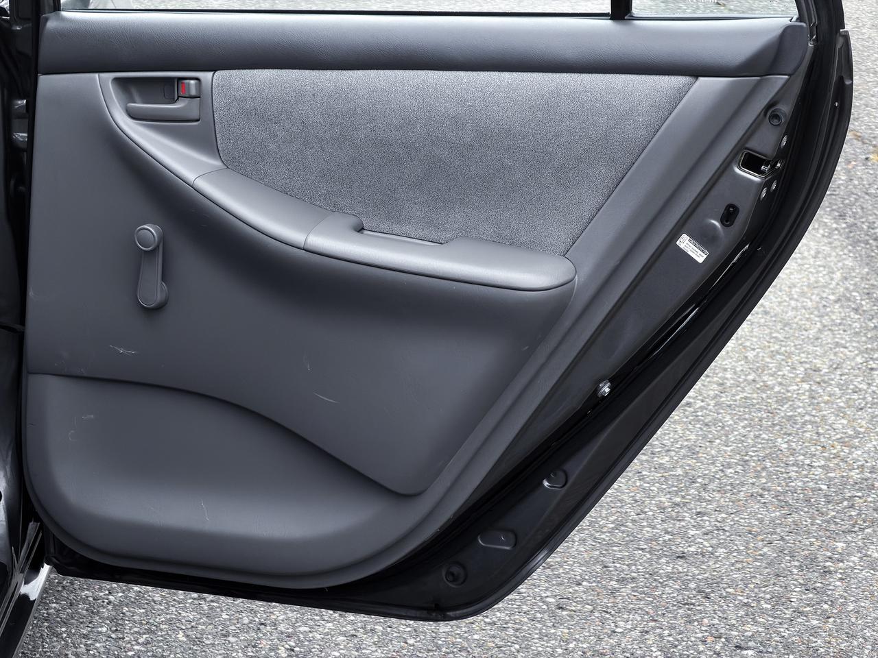 2004 Toyota Corolla CE Photo