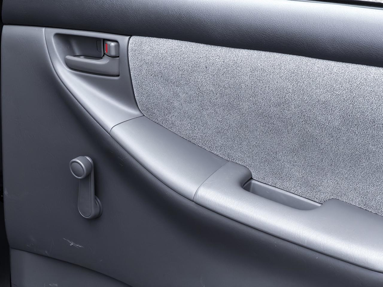 2004 Toyota Corolla CE Photo