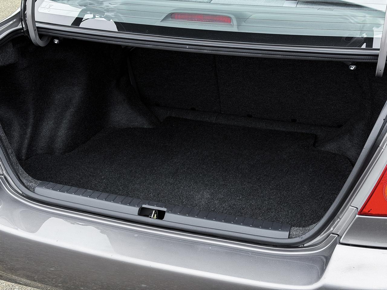 2004 Toyota Corolla CE Photo