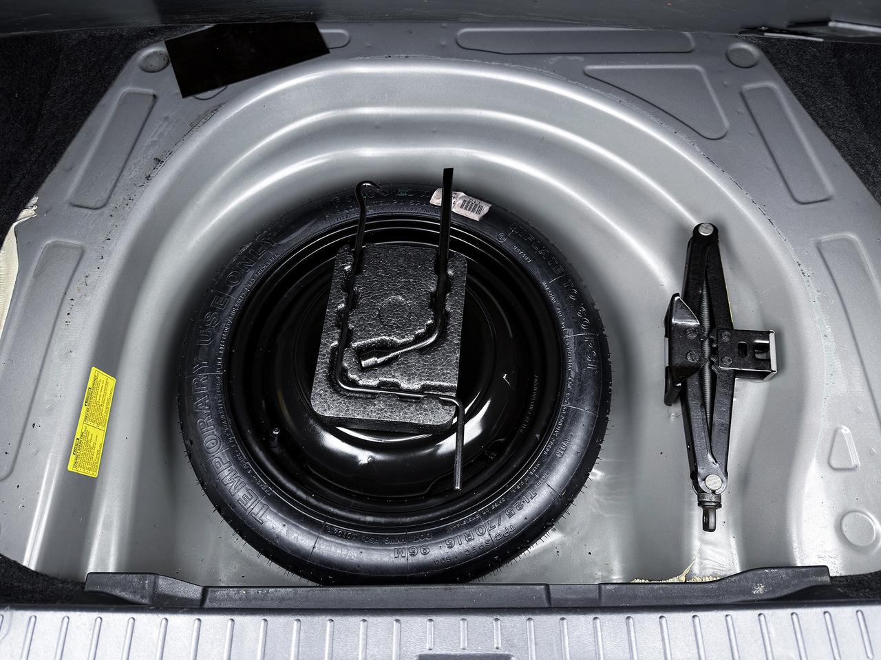 2004 Toyota Corolla CE Photo