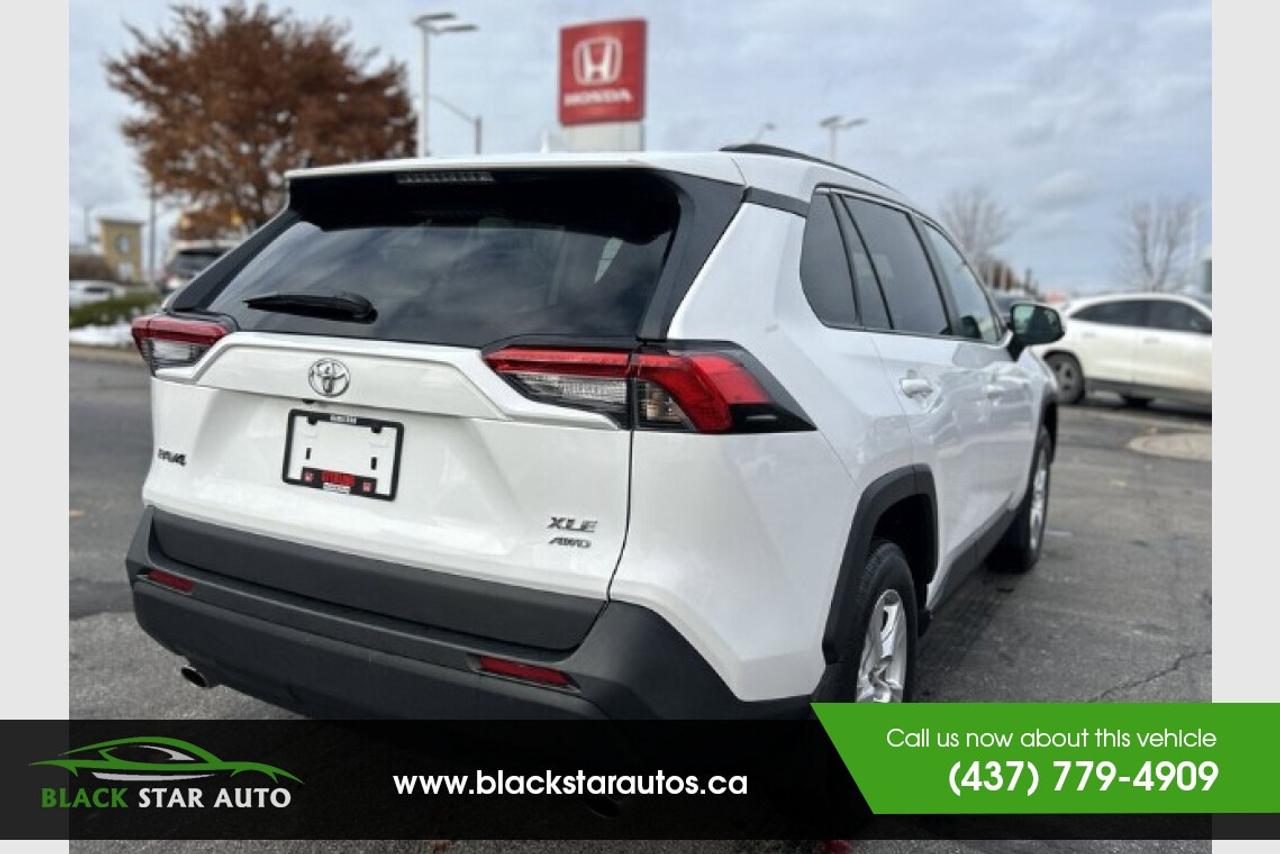 2021 Toyota RAV4 XLE Photo